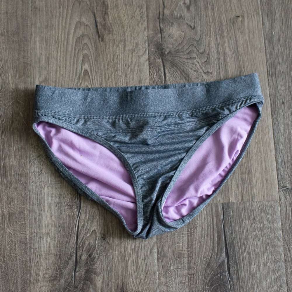 Athleta S bikini bottoms Gray pocket